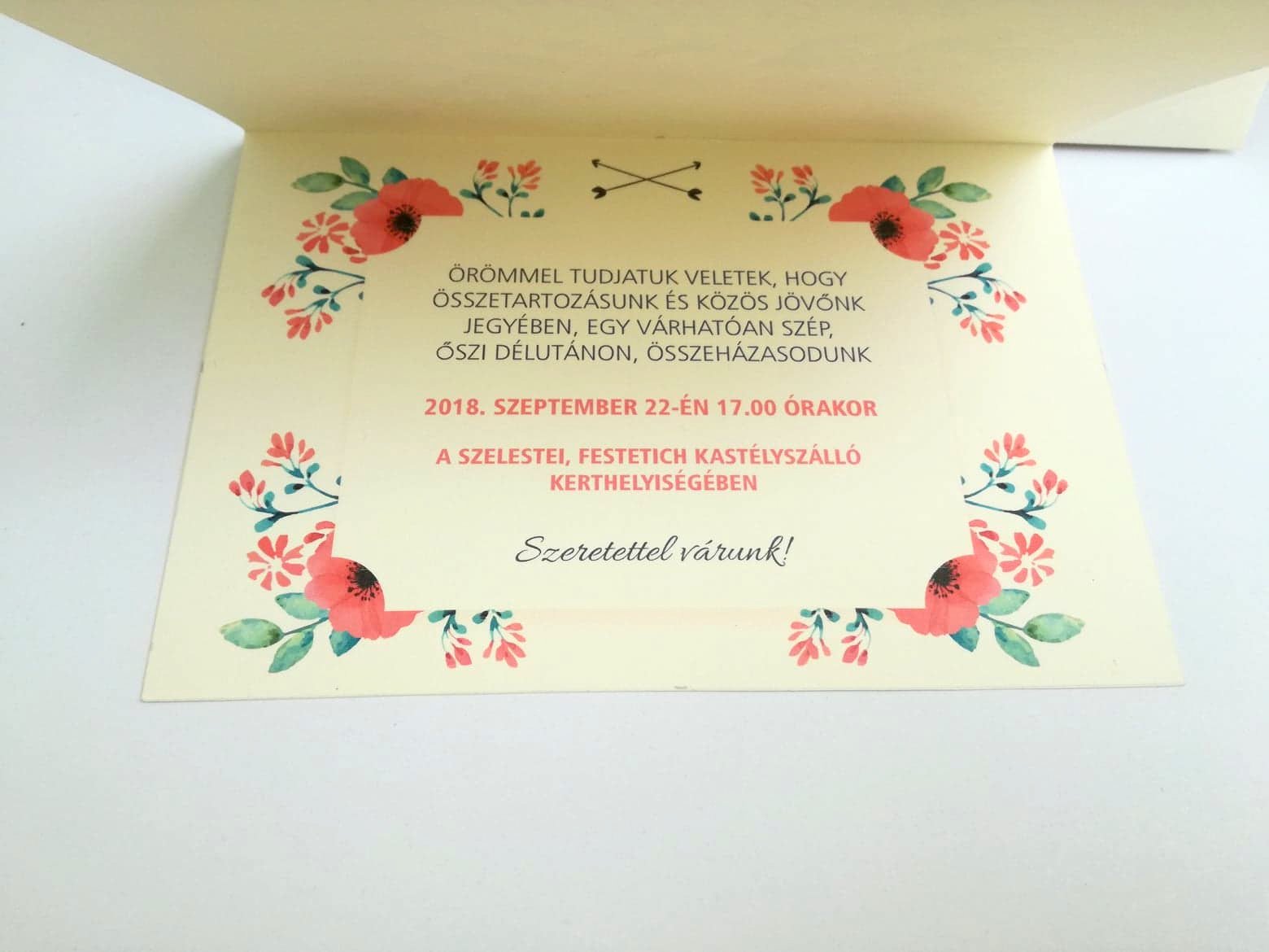 Egyedi vízfesték hatású virágos grafika vintage esküvői meghívóra