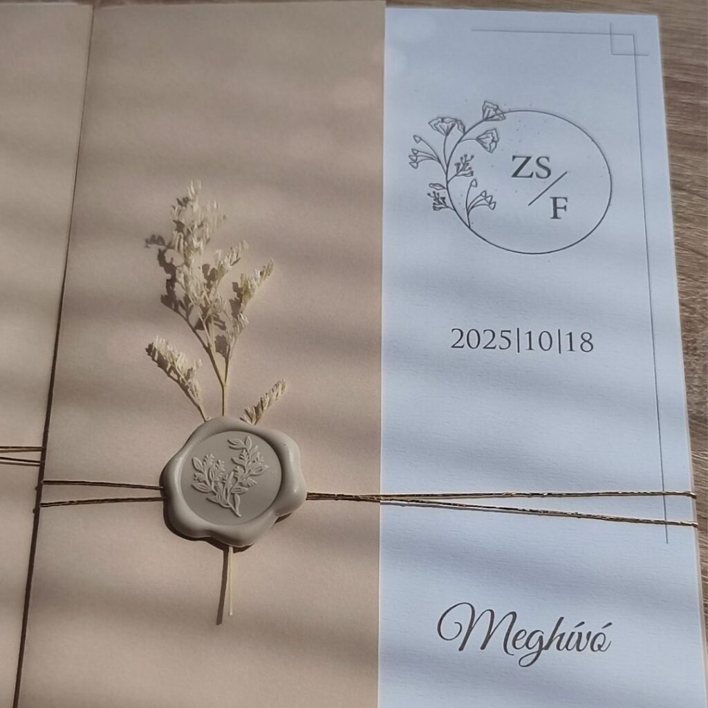 Bézs szárazvirágos meghívó